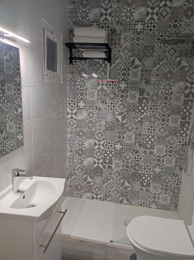 Saltillo Alto Gray Studio. Vistas Al Mar Y Piscina Torremolinos Exteriör bild